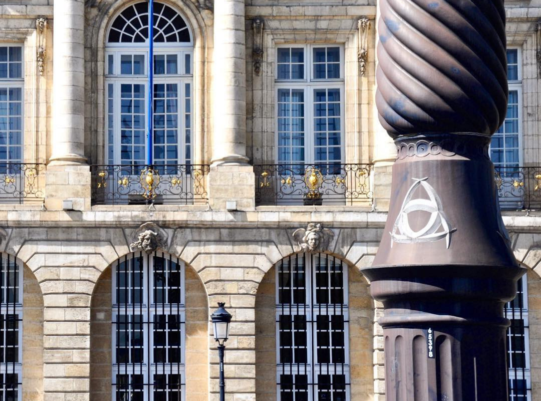 Du Blason Au Logo Histoire Du Symbole De Bordeaux Grange Delmas Immobilier