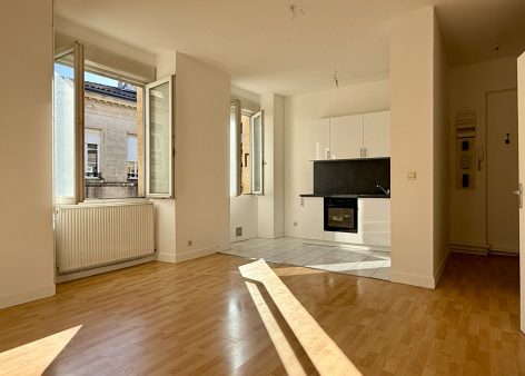 https://www.grange-immobilier.fr/wp-content/uploads/2026/03/60161940a-472x338.jpg