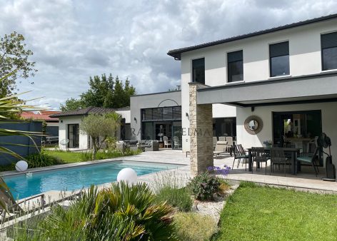 https://www.grange-immobilier.fr/wp-content/uploads/2026/06/60734084a-472x338.jpg